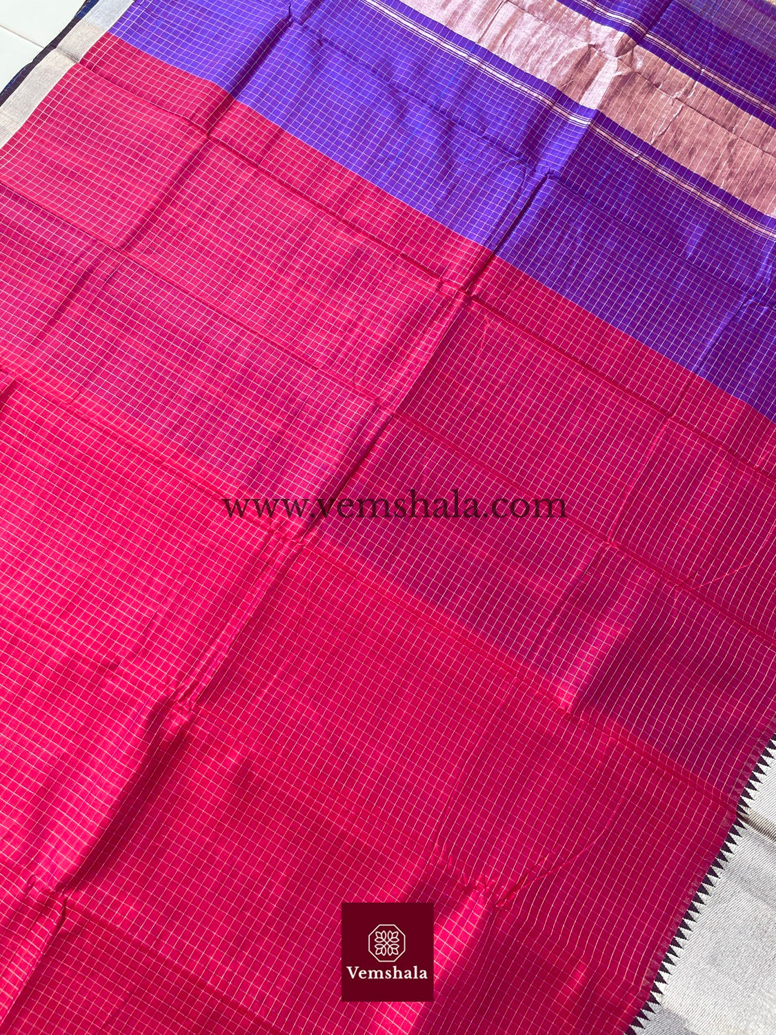 Pink / Purple Silk Cotton Mangalgiri Saree : Naisha - Vemshala