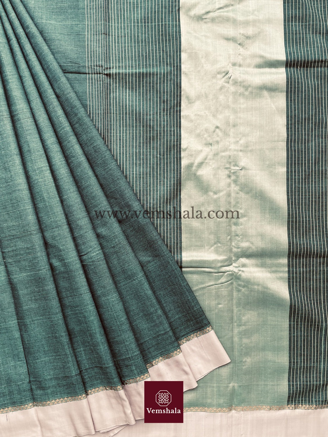 Moss Green / Ash Grey Ponduru Cotton Saree : Barkha - Vemshala