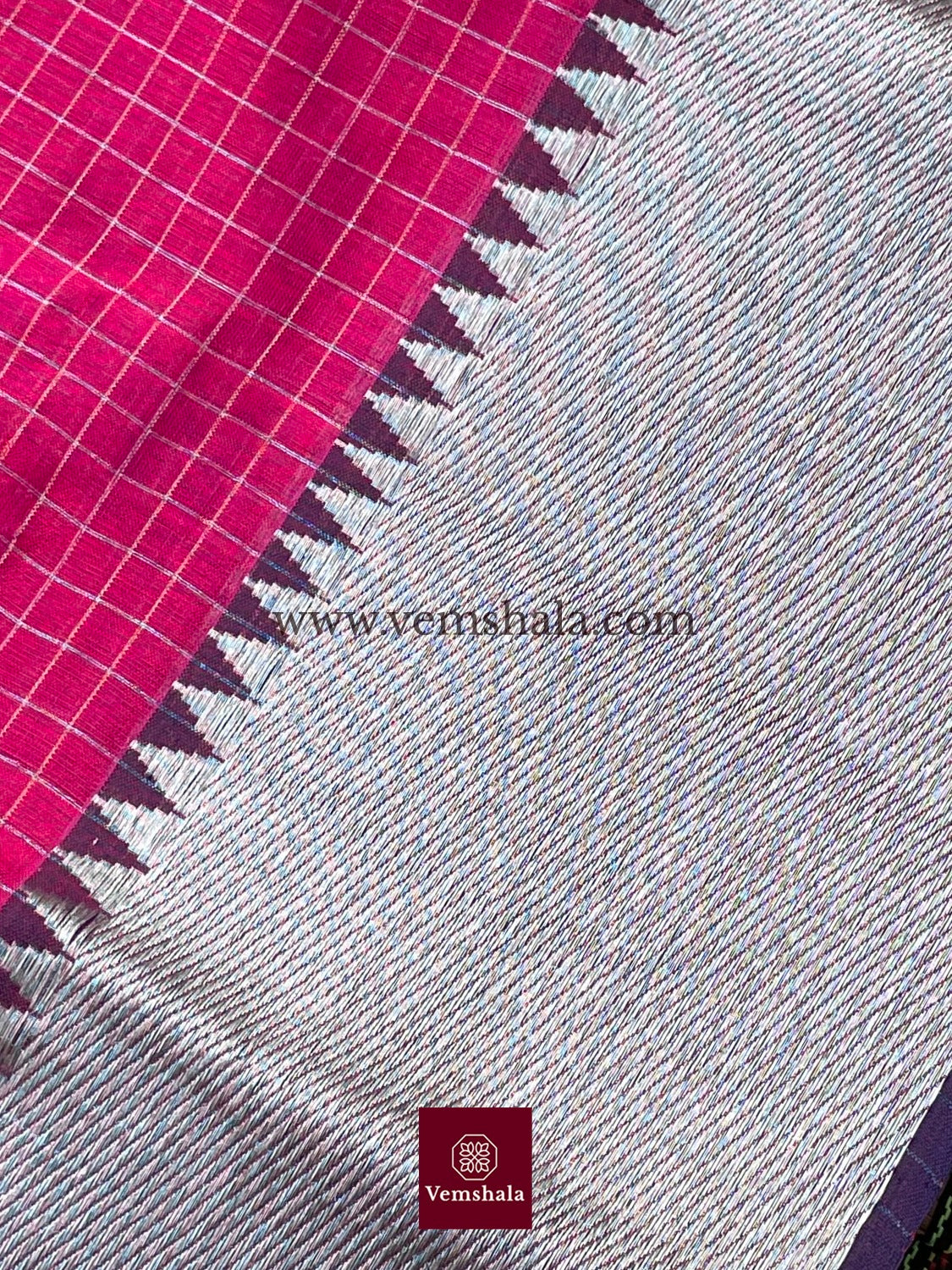 Pink / Purple Silk Cotton Mangalgiri Saree : Naisha - Vemshala