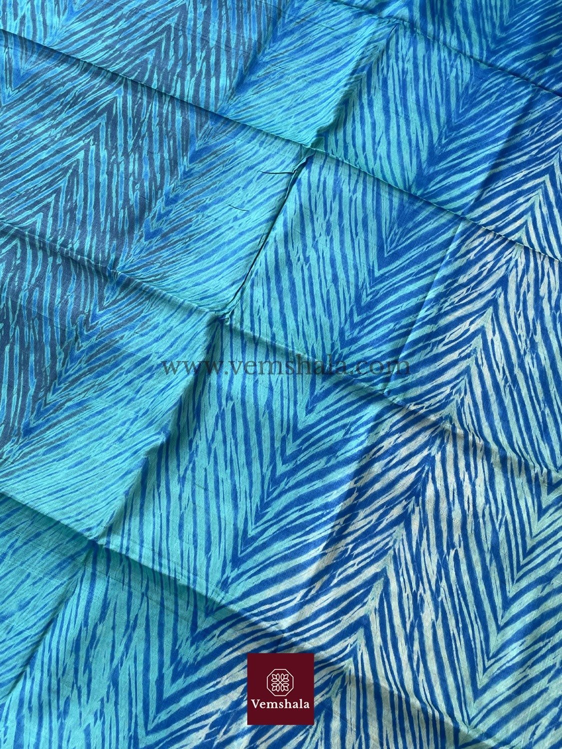 Aquamarine Shibori Leheriya Tussar Silk Saree : Ambariya - Vemshala