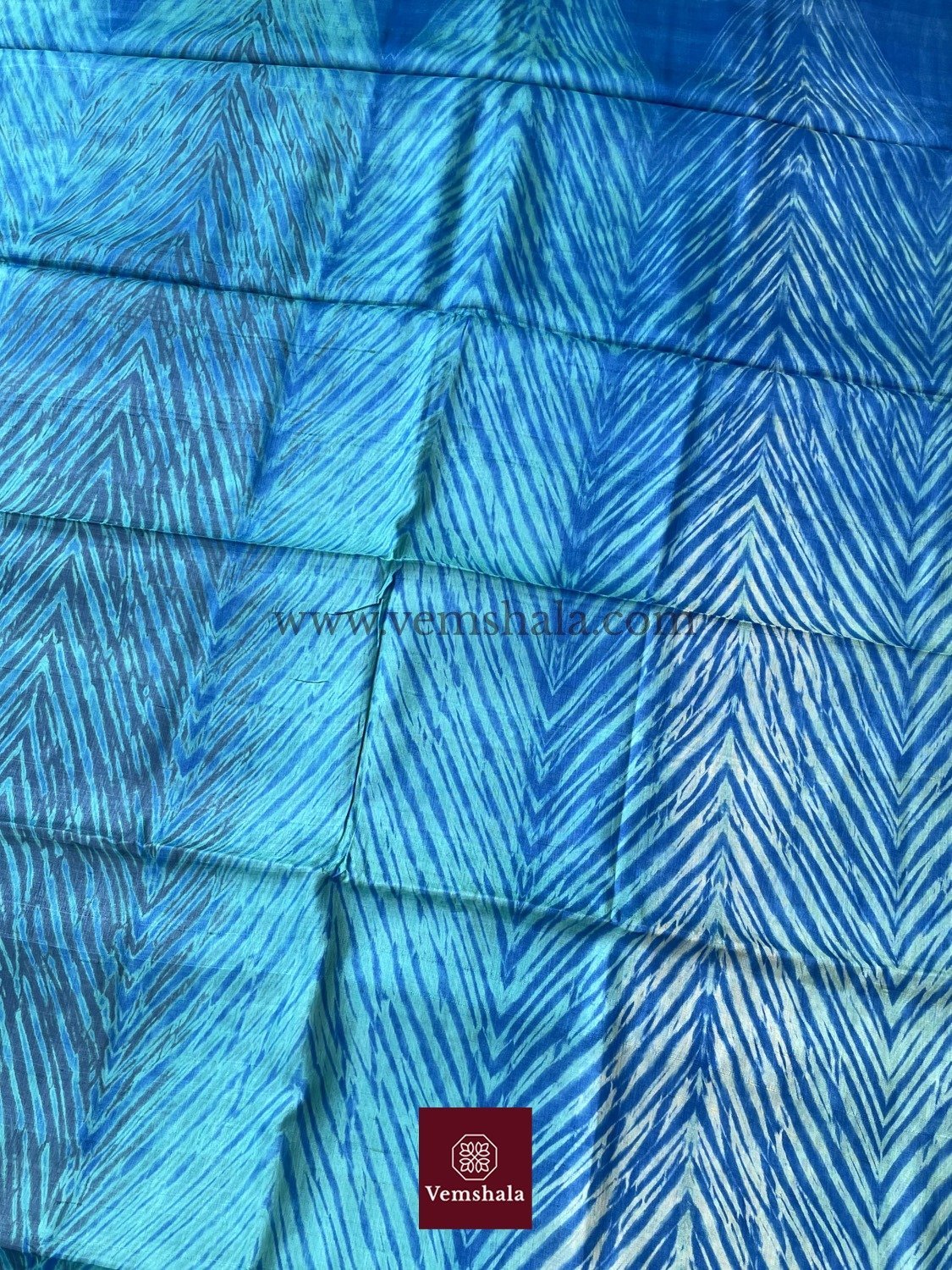 Aquamarine Shibori Leheriya Tussar Silk Saree : Ambariya - Vemshala