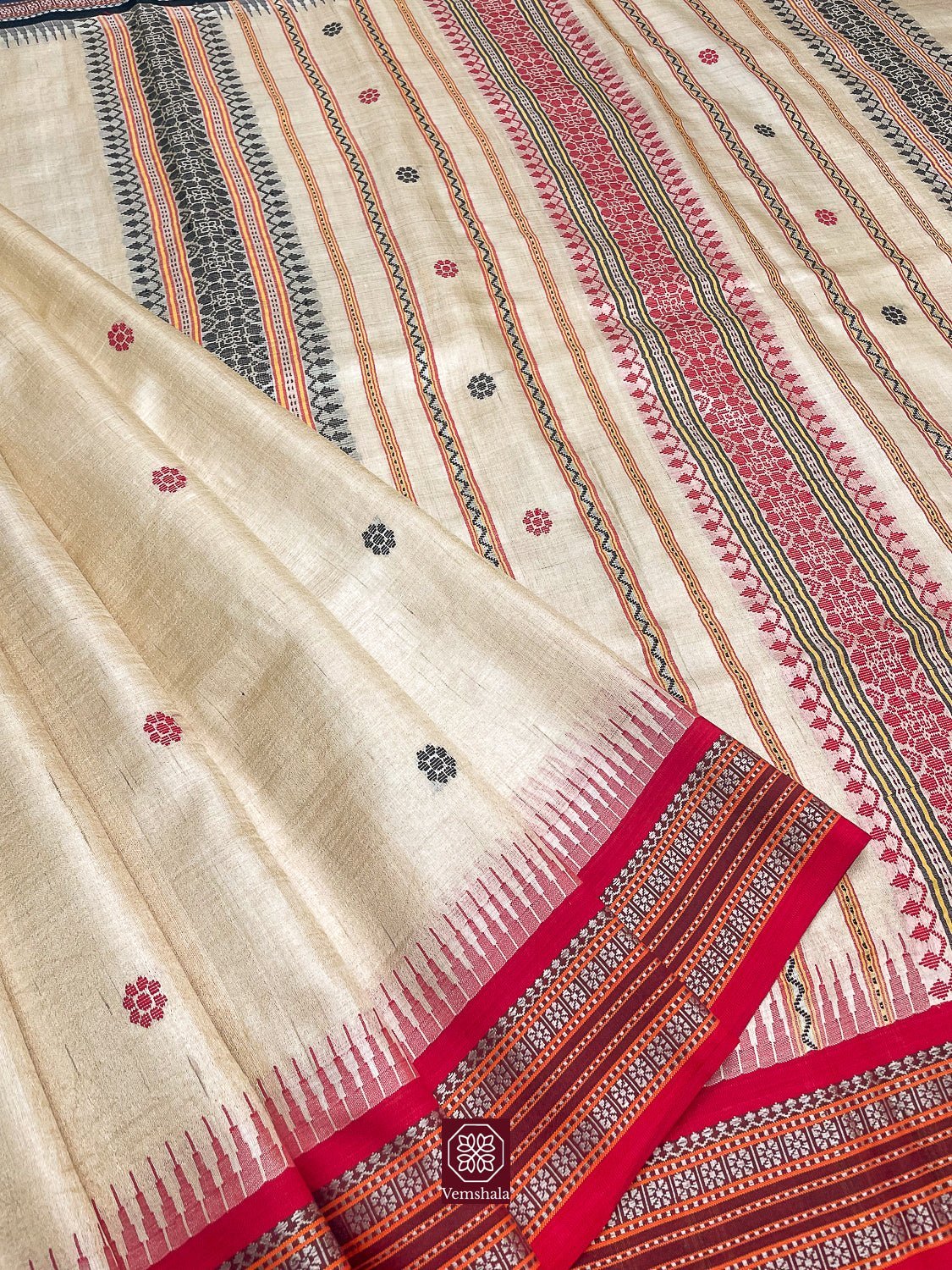 Brown / Red Jala Karvati Kinar Vidarbha Tussar Silk Saree - Baagh