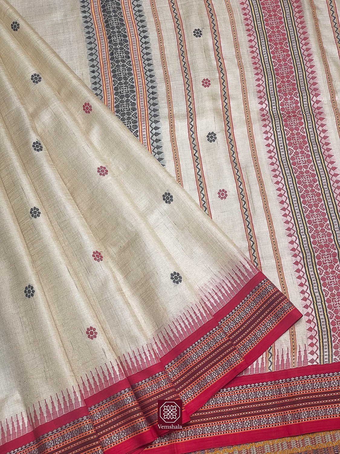 Brown / Red Jala Karvati Kinar Vidarbha Tussar Silk Saree - Baagh