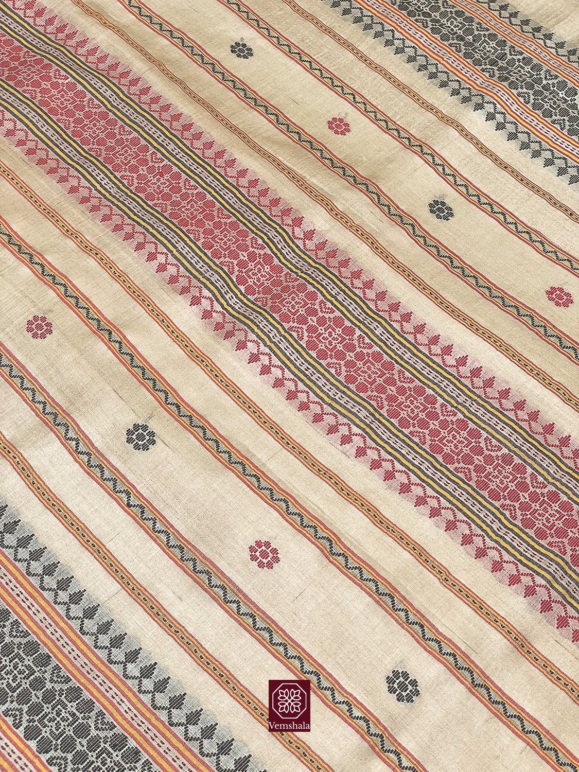 Brown / Red Jala Karvati Kinar Vidarbha Tussar Silk Saree - Vemshala