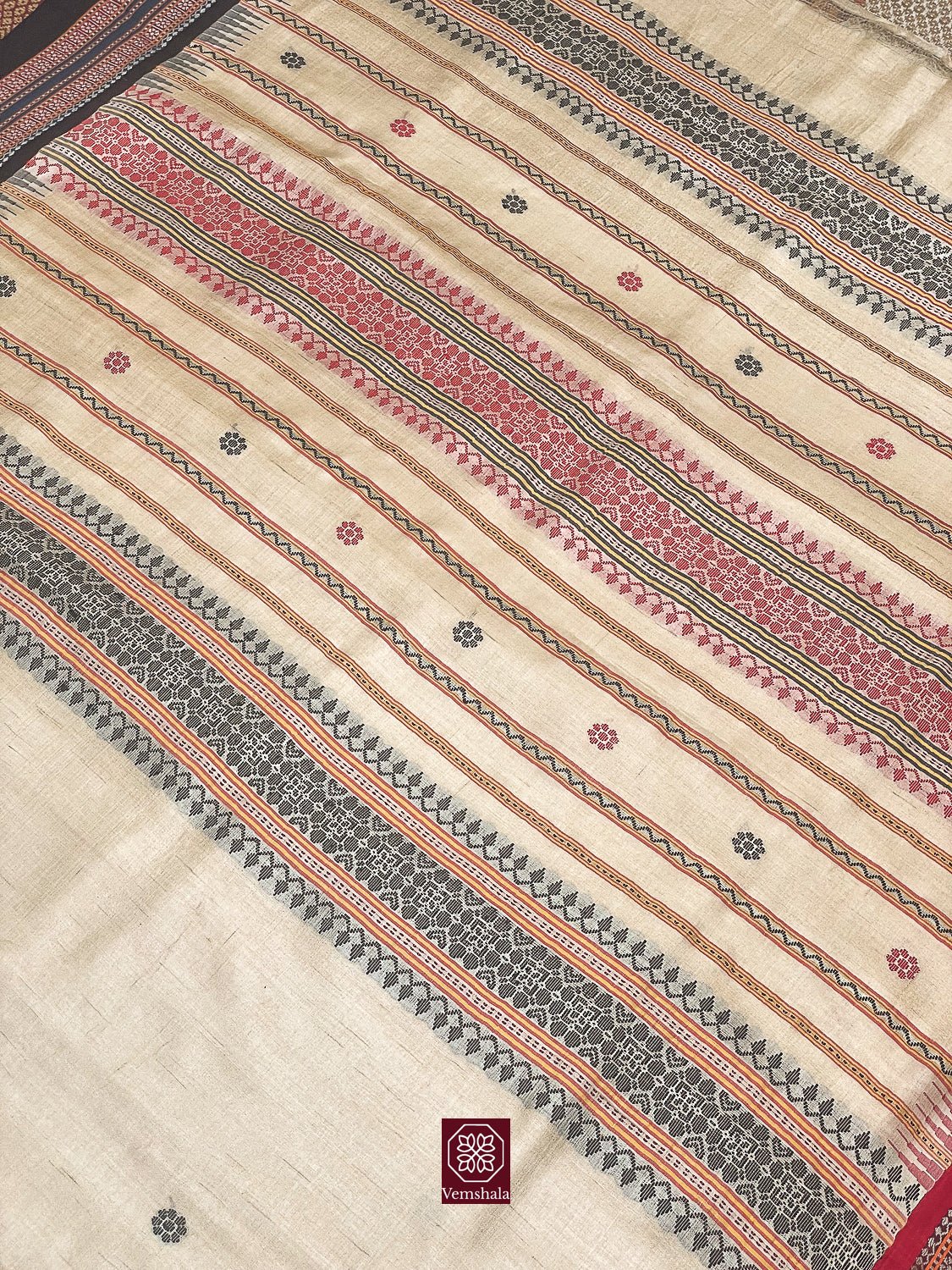 Brown / Red Jala Karvati Kinar Vidarbha Tussar Silk Saree - Vemshala