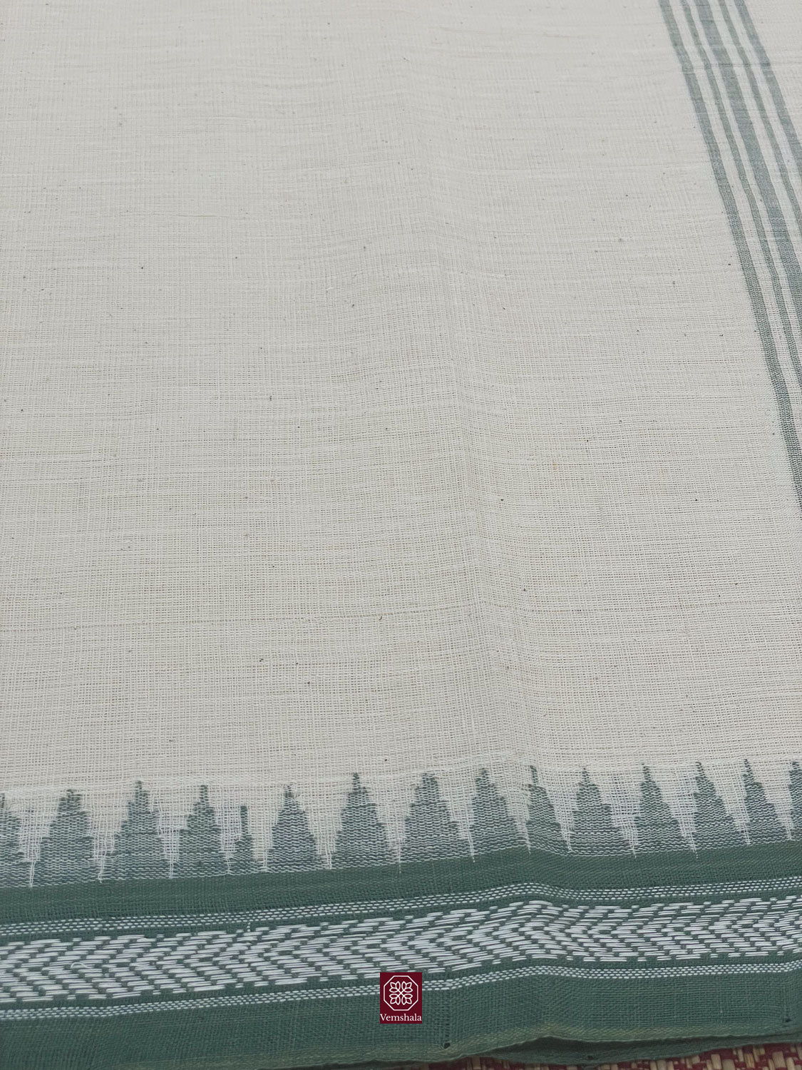 Ecru / Green Ponduru Cotton Saree - Vemshala