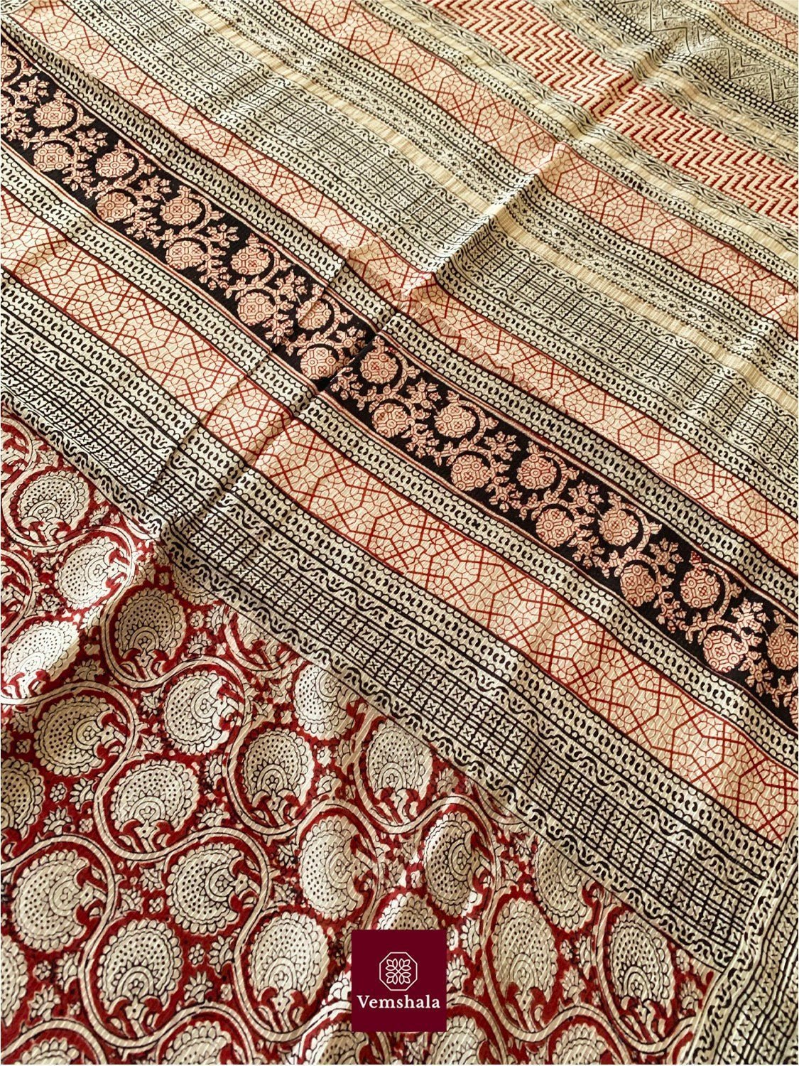 Ecru/ Maroon Maheswari Bagh Hand block print Saree: Bel - Vemshala