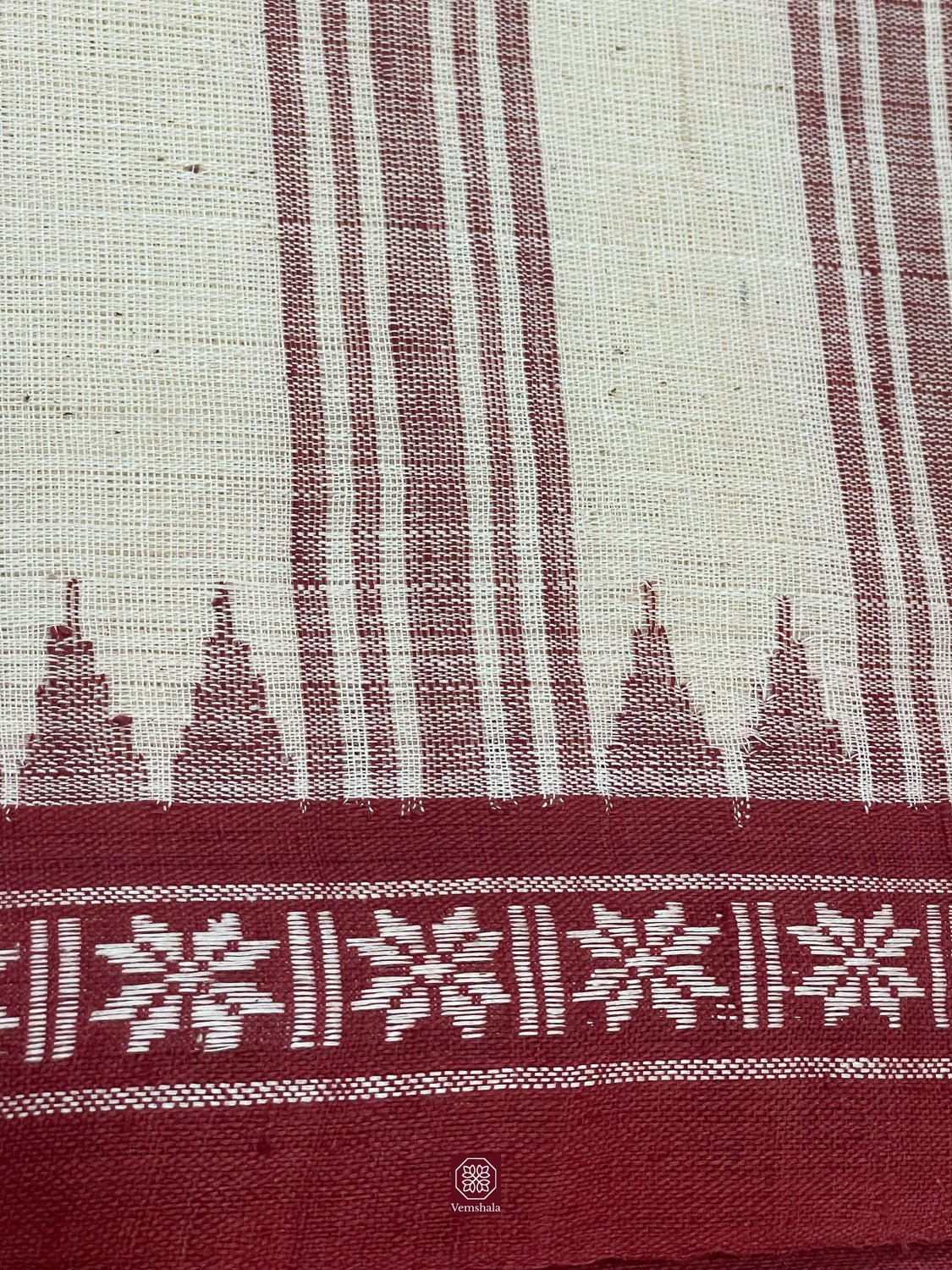 Ecru / Maroon Ponduru Cotton Saree - Vemshala