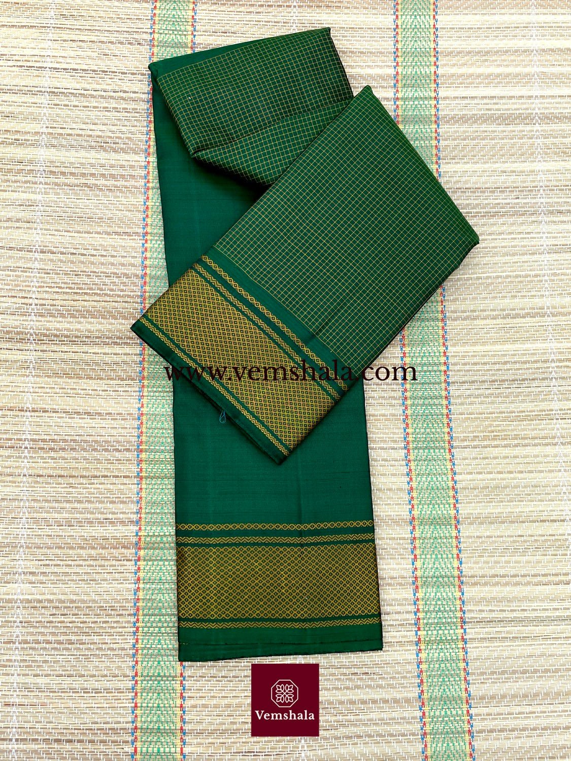 Forest Green / Gold Kanchipuram Silk Saree : Panna - Vemshala