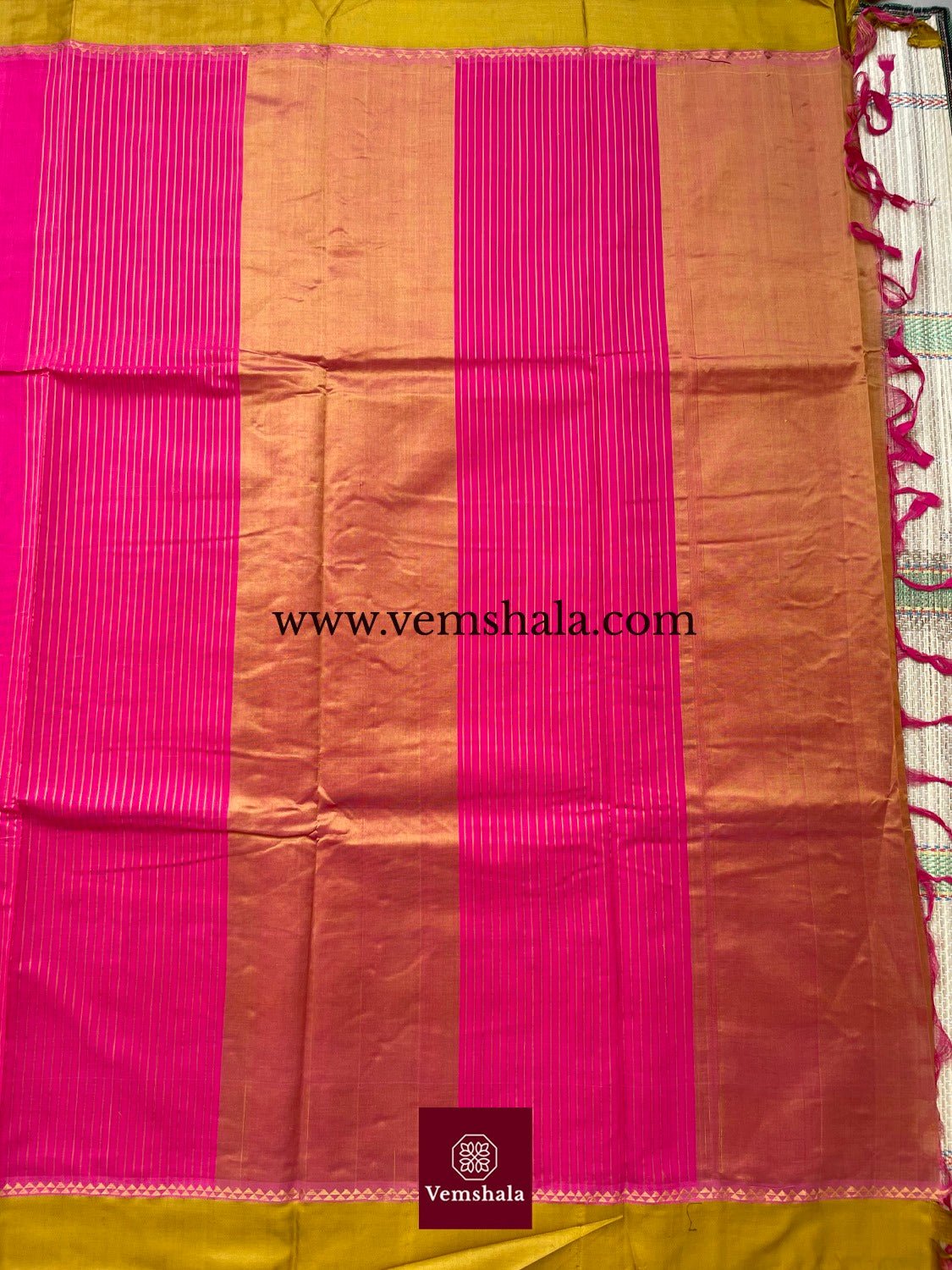 Hot Pink / Light Green Ponduru Cotton Saree : Pankhuri - Vemshala