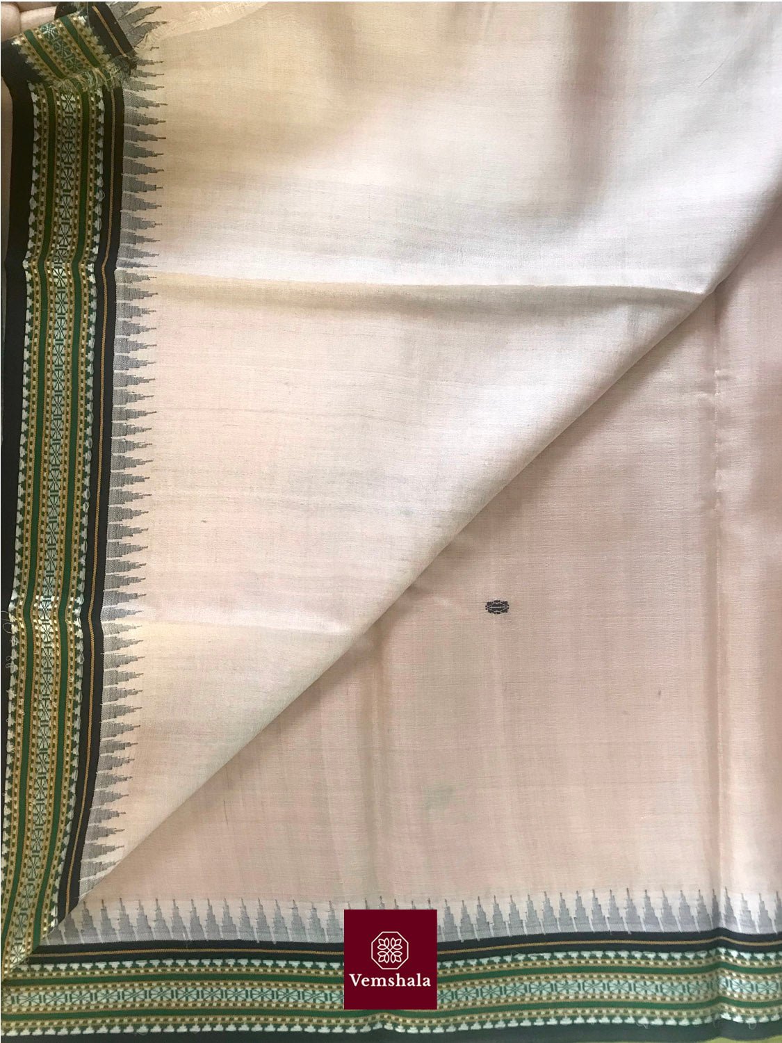 Karvati Kinar Tussar Silk Saree : Adweta - Vemshala