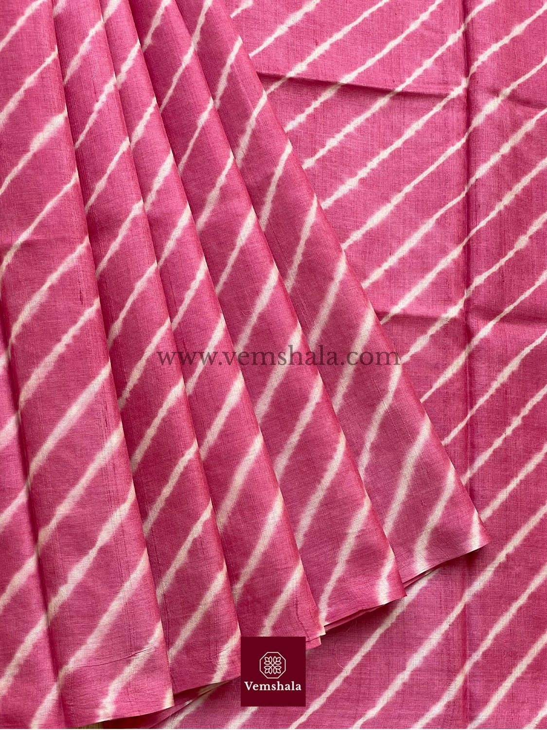 Lotus pink / Ecru Leheriya Silk Saree : Padmabha - Vemshala