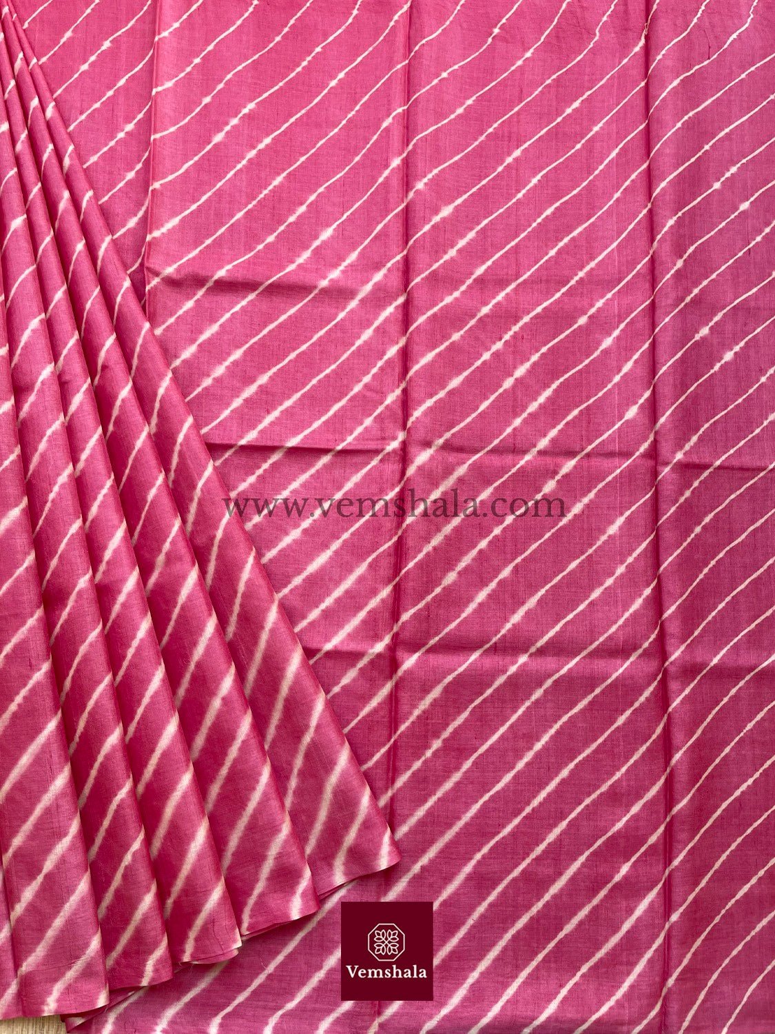 Lotus pink / Ecru Leheriya Silk Saree : Padmabha - Vemshala