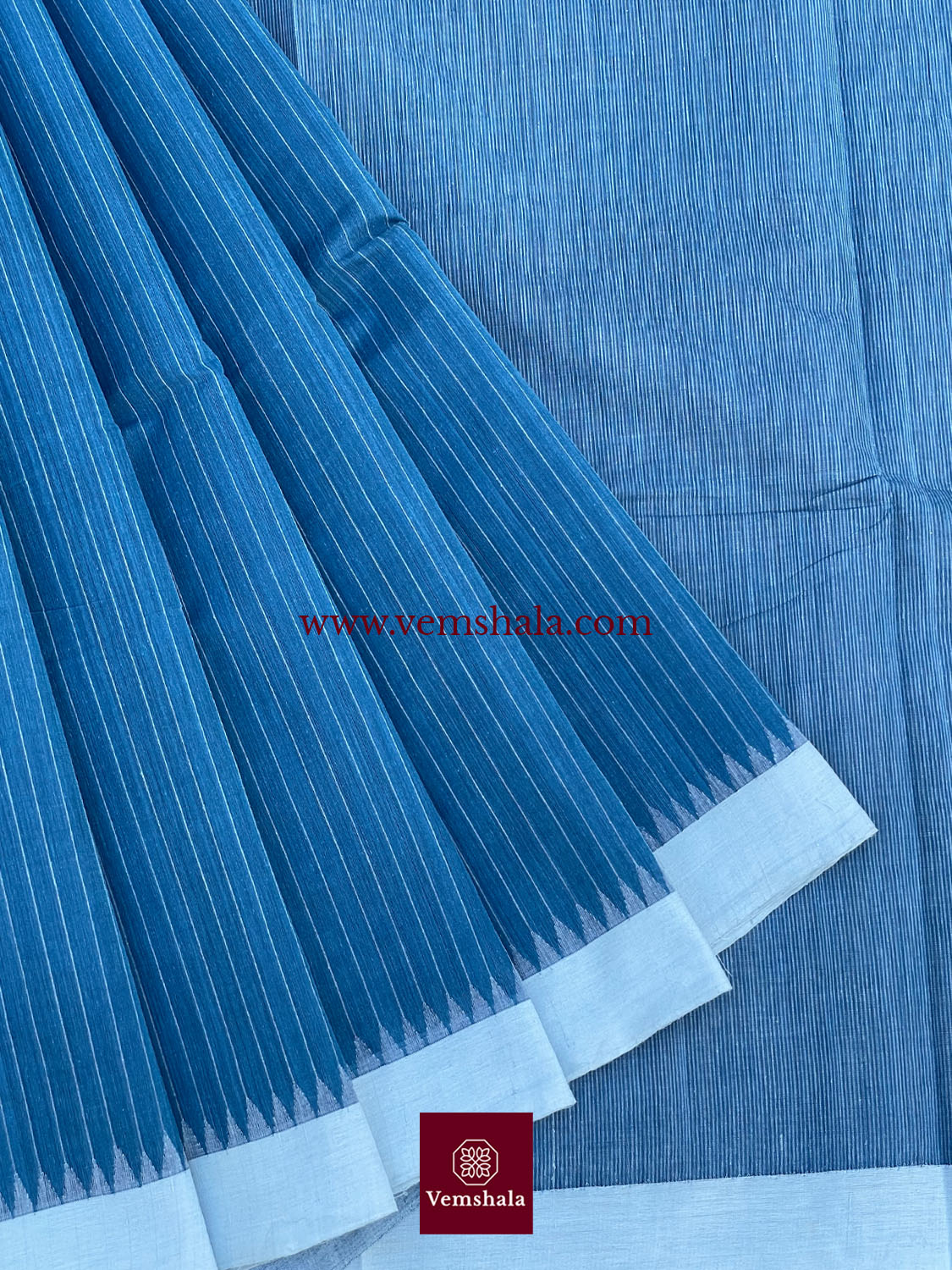 Navy / Pale Blue Ponduru Cotton Saree: Naayab - Vemshala