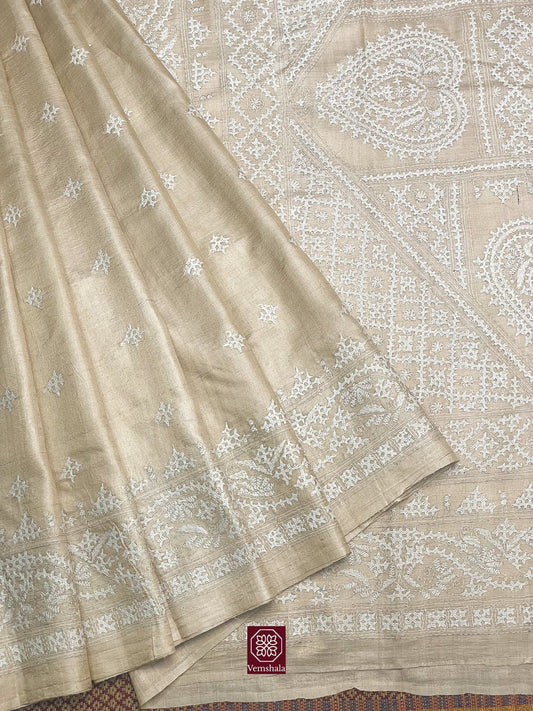 Natural / Off White Color Tussar Silk Sindhi Hand Embroidered Saree - Vemshala