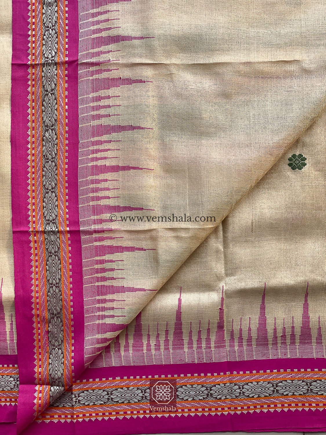 Jala Karvati Kinar Tussar Silk Saree : Exclusive - Vemshala